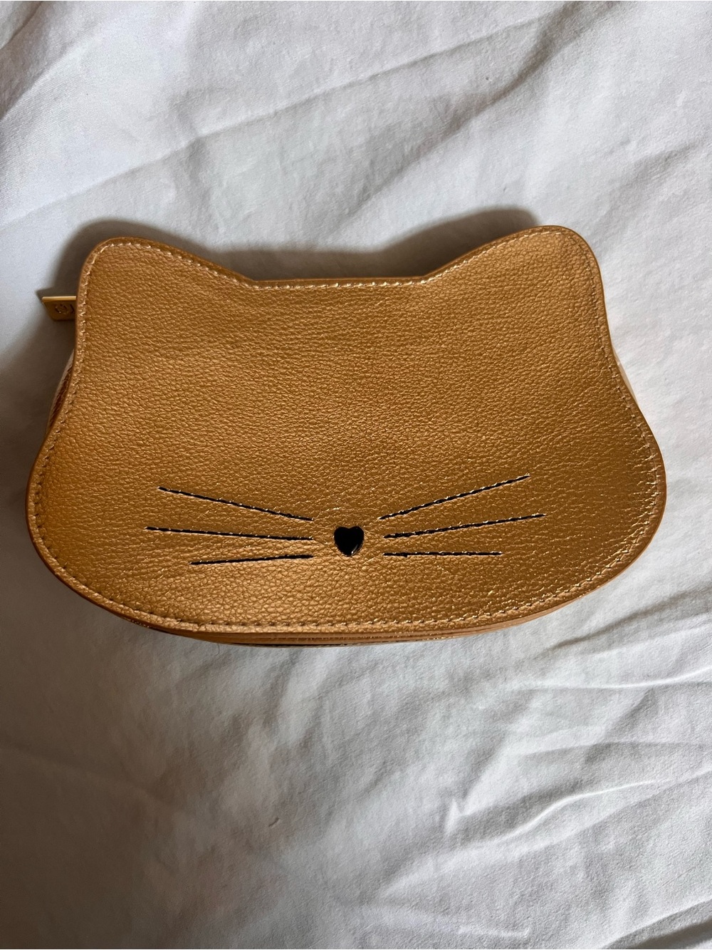 ✨tarte✨ Cat-Shaped Faux Leather Pouch in Tan